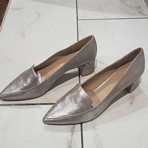 Dark silver/taupe loafer
